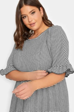 YOURS Curve Black Gingham Textured Smock Midi Dress -Outlet Stylo Wise Store 01156390 8cf0 42 137516 E scaled