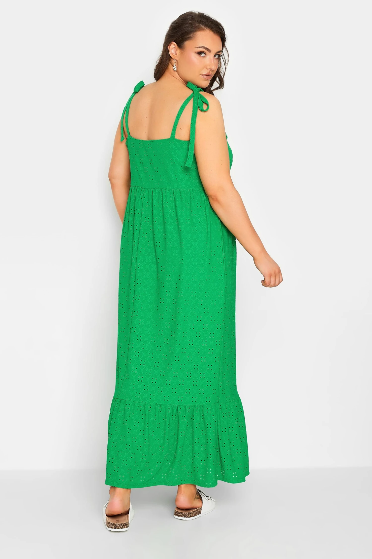 YOURS Curve Green Broderie Anglaise Maxi Dress 2 YOURS Curve Green Broderie Anglaise Maxi Dress - Image 2