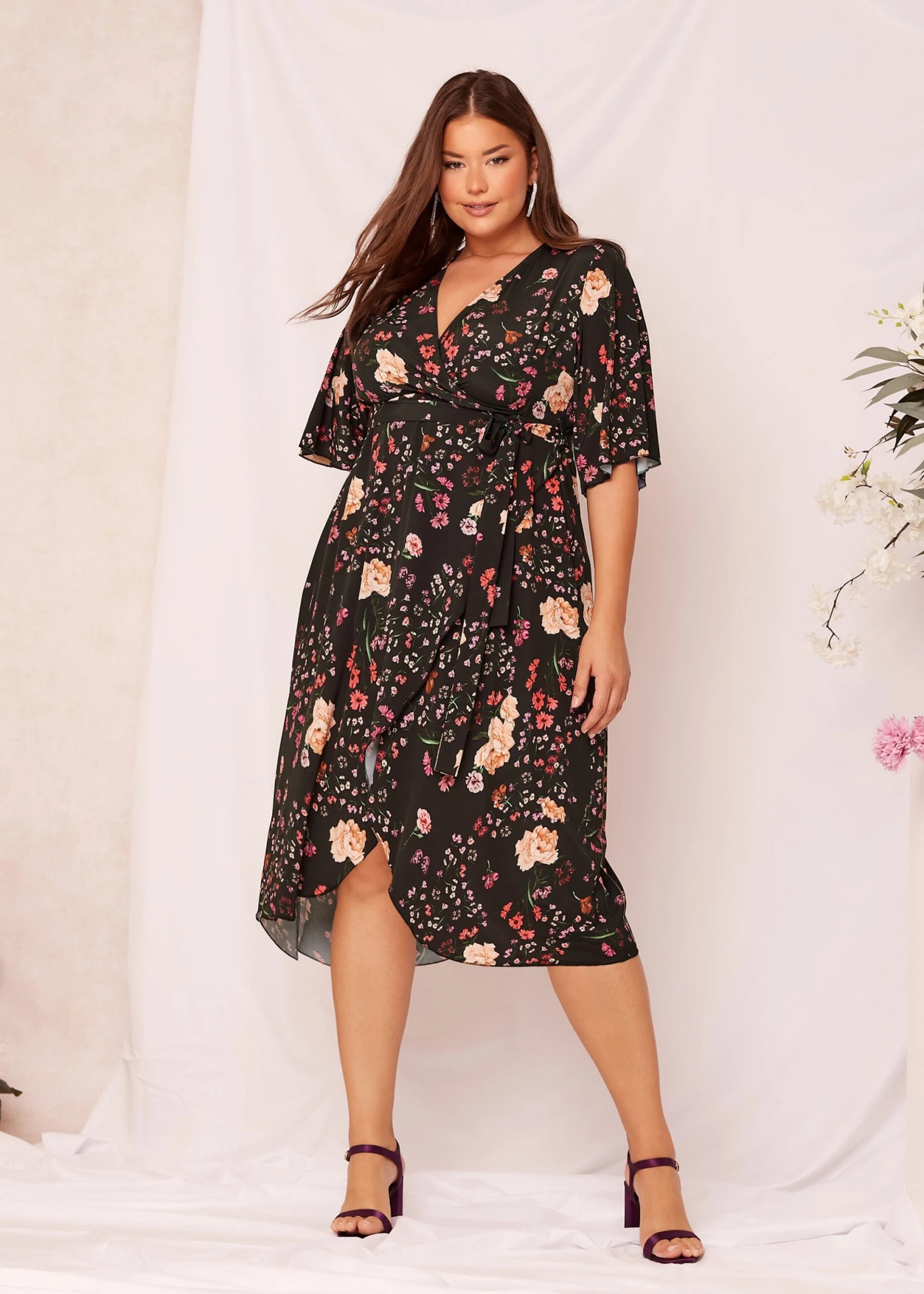 YOURS LONDON Curve Black Floral Print Midi Wrap Dress 4 YOURS LONDON Curve Black Floral Print Midi Wrap Dress - Image 4