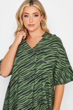 YOURS Curve Green Zebra Print Pleat Front Blouse 8 YOURS Curve Green Zebra Print Pleat Front Blouse -Outlet Stylo Wise Store 09ef2eec 458f 41 131879 D scaled