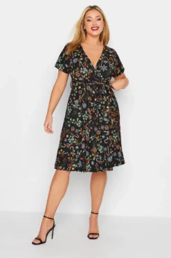 YOURS LONDON Curve Black Christmas Print Wrap Skater Dress