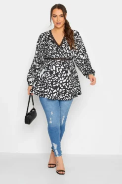 LIMITED COLLECTION Curve Black Animal Print Lace Blouse