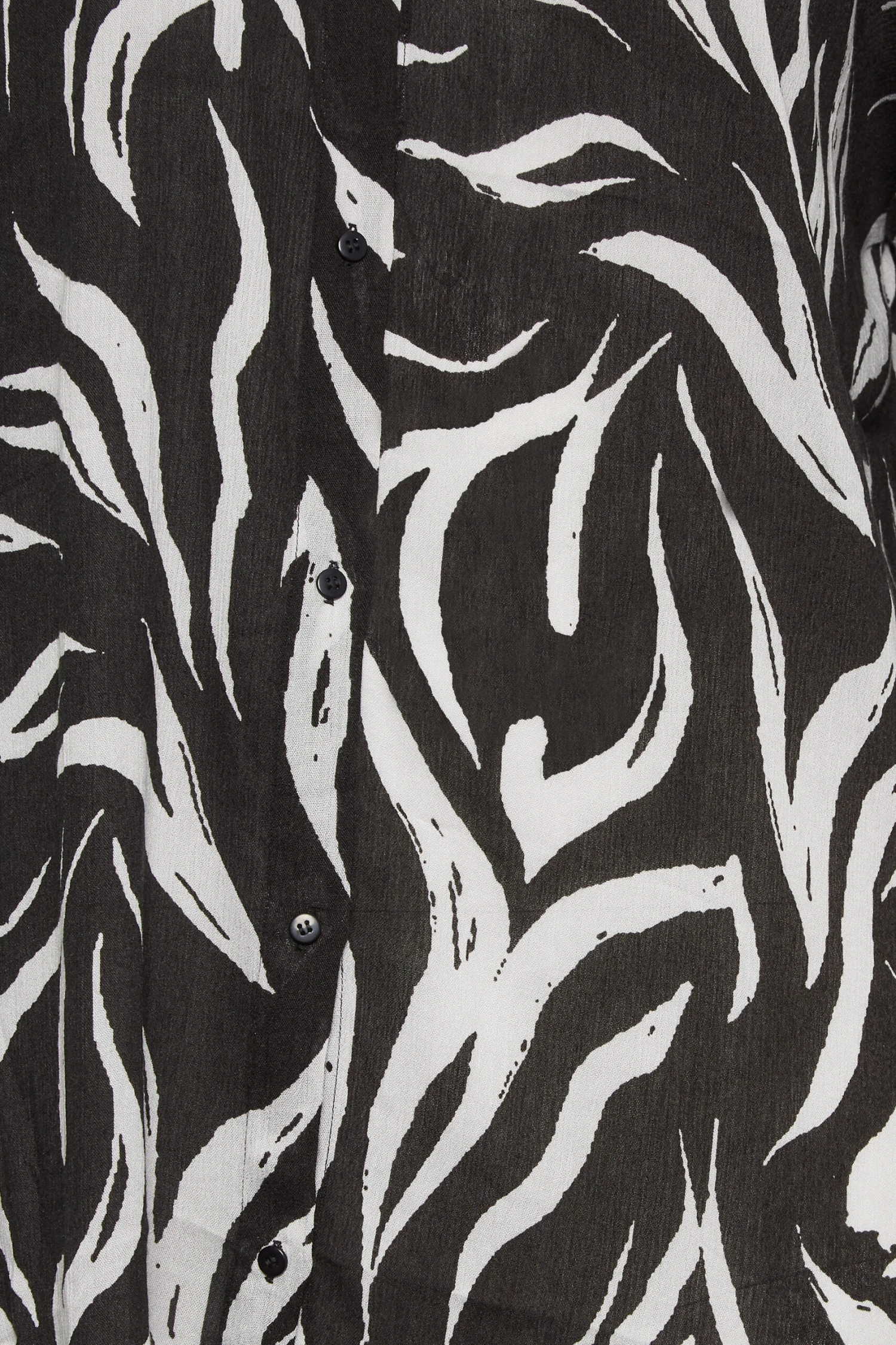 YOURS Curve Black Animal Print Crinkle Beach Shirt 5 YOURS Curve Black Animal Print Crinkle Beach Shirt - Image 5