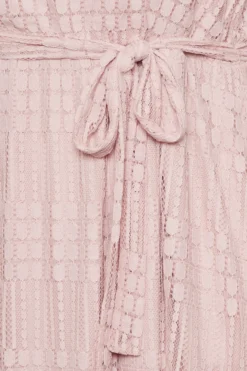 YOURS LONDON Curve Light Pink Lace Skater Dress 9 YOURS LONDON Curve Light Pink Lace Skater Dress -Outlet Stylo Wise Store 1f1640b6 dfc2 42 161999 Z scaled