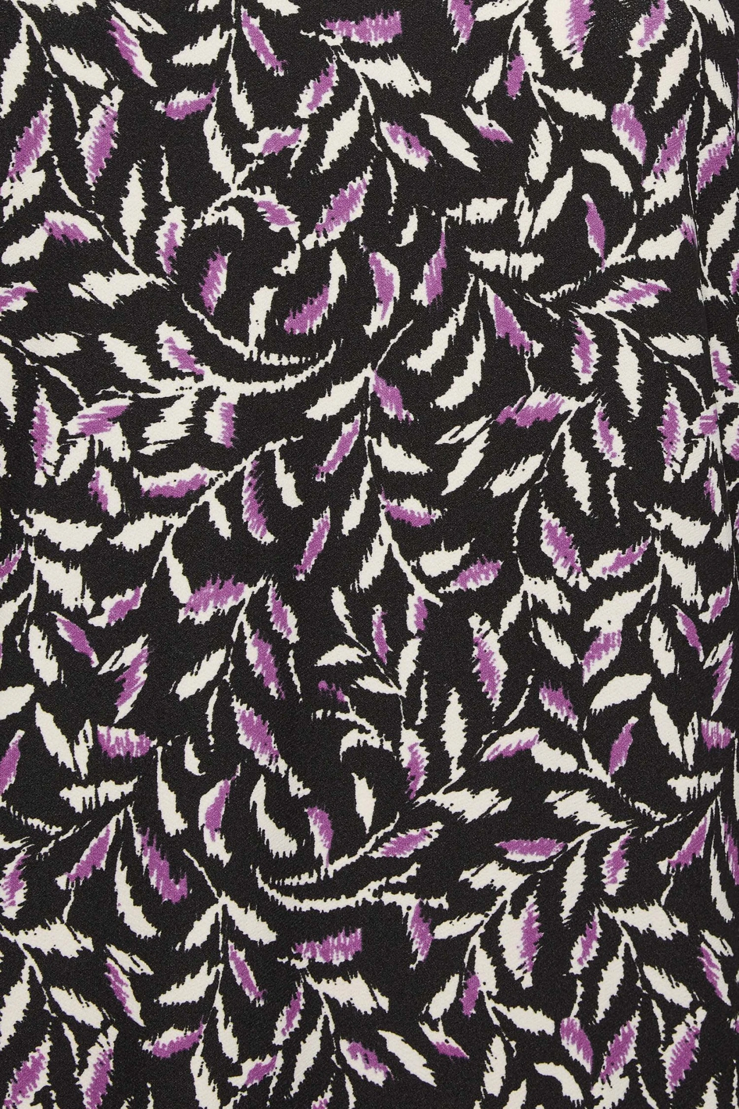 YOURS Curve Black Leaf Print Collared Blouse 4 YOURS Curve Black Leaf Print Collared Blouse - Image 4