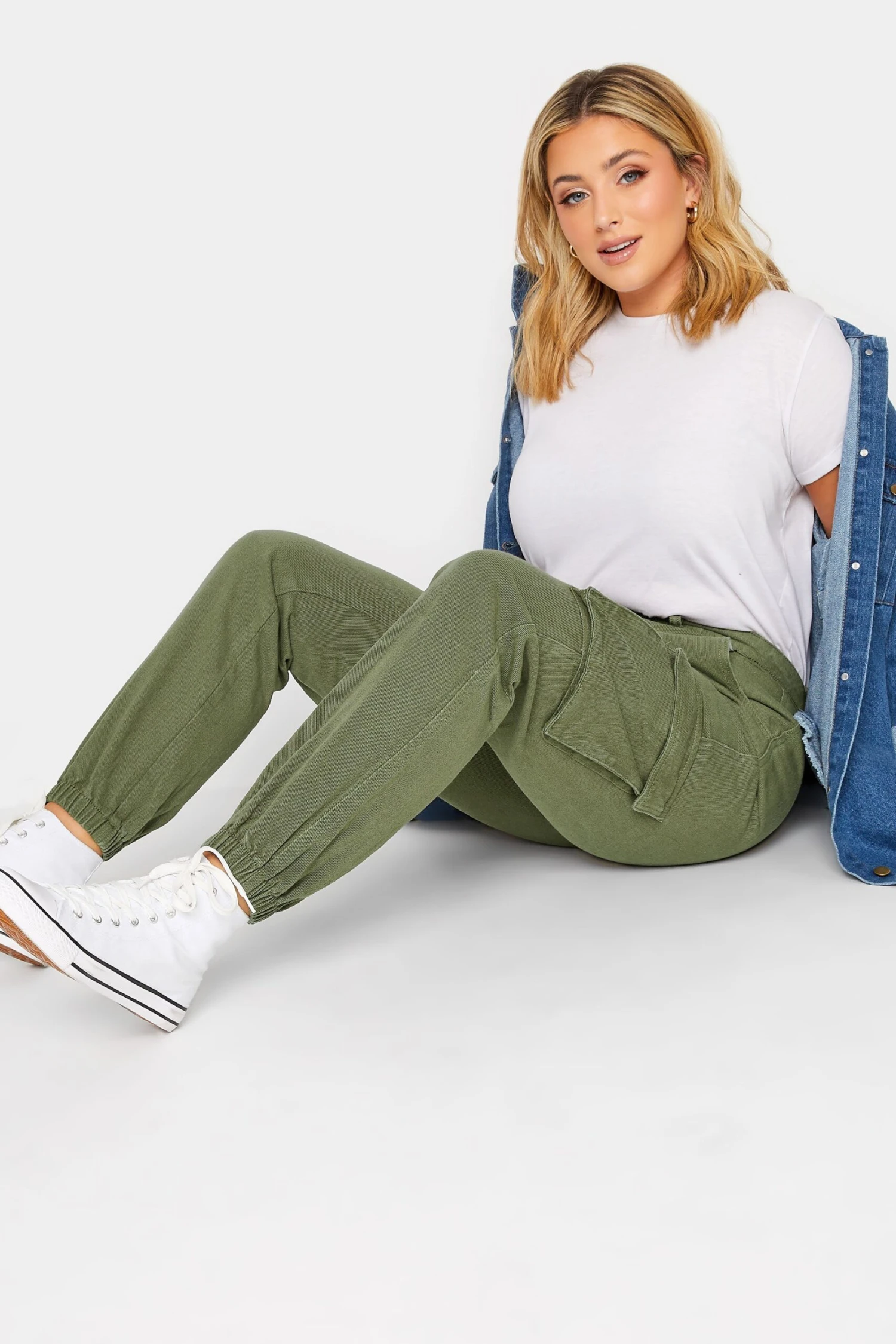 YOURS Curve Khaki Green Cargo Pocket Jeans 2 YOURS Curve Khaki Green Cargo Pocket Jeans - Image 2