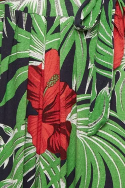 YOURS Curve Green & Red Floral Front Tie Maxi Dress -Outlet Stylo Wise Store 3264c1dc 51a5 4b 301697 z scaled