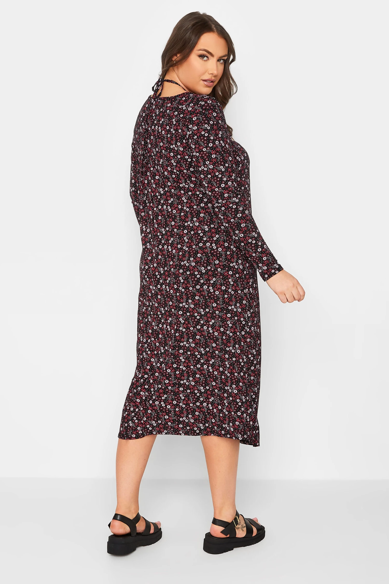 LIMITED COLLECTION Curve Black Ditsy Print Keyhole Tie Neck Midaxi Dress 2 LIMITED COLLECTION Curve Black Ditsy Print Keyhole Tie Neck Midaxi Dress - Image 2