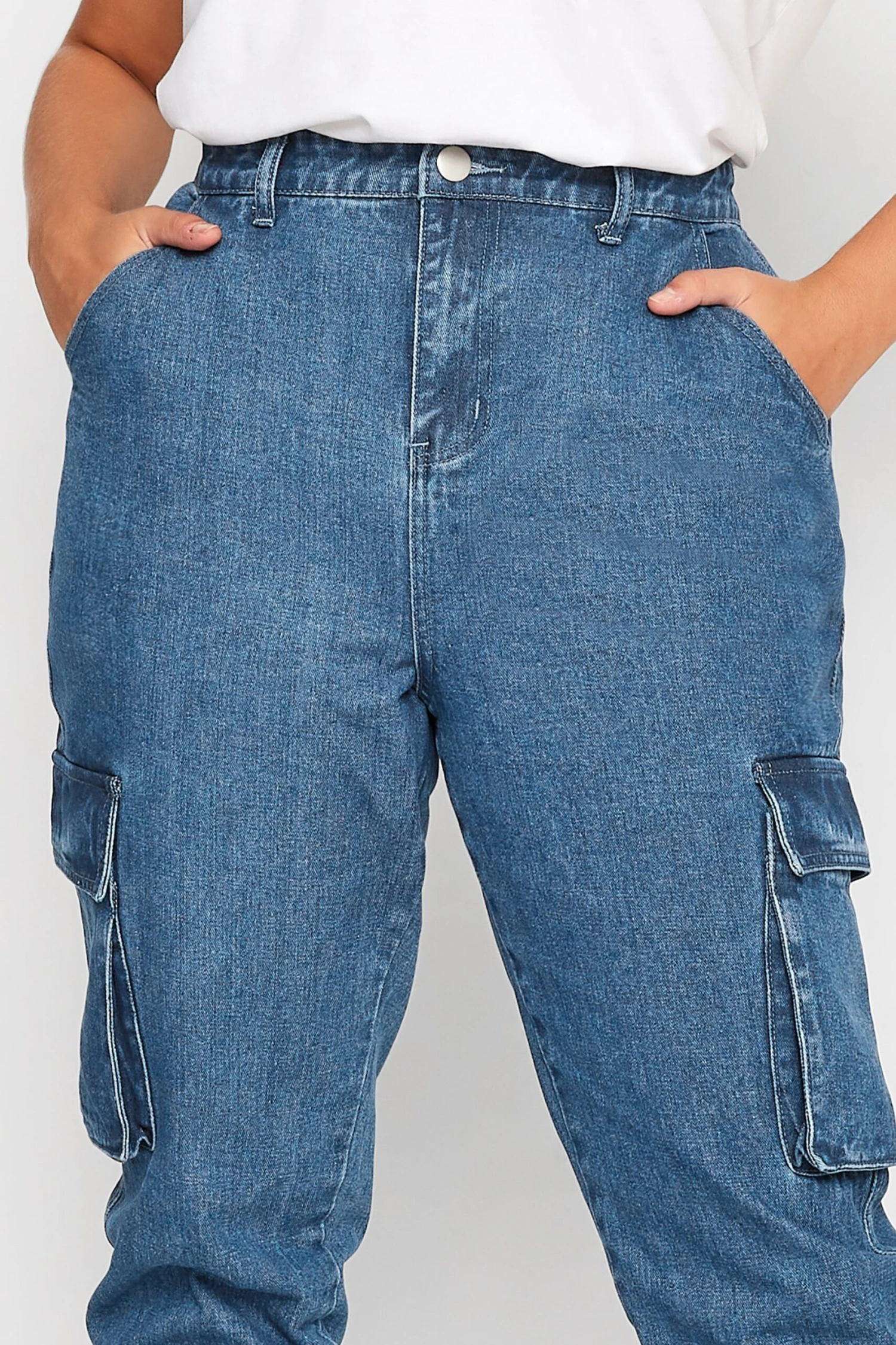 YOURS Curve Blue Cargo Pocket Jeans 2 YOURS Curve Blue Cargo Pocket Jeans - Image 2