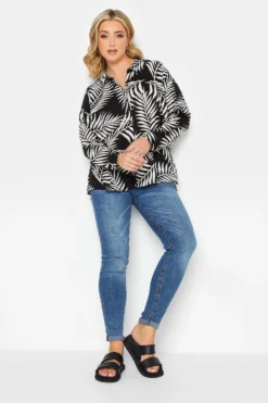 YOURS PETITE Curve Black Palm Print Shirt