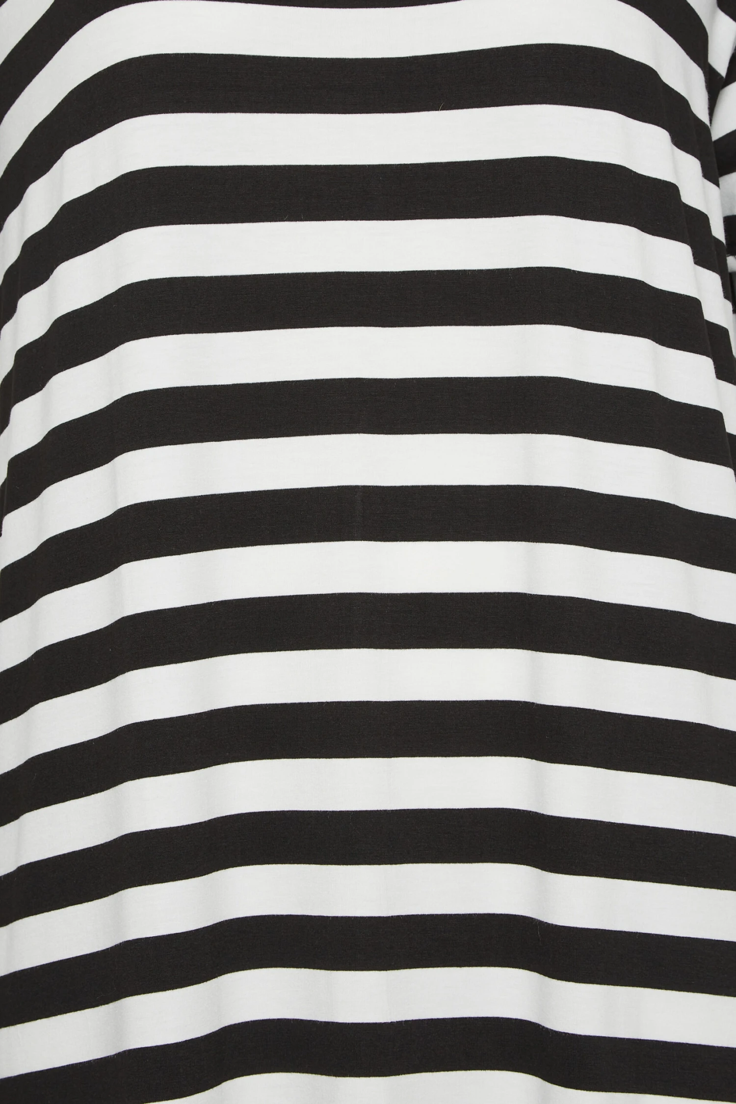 LIMITED COLLECTION Curve Black Stripe Throw On Maxi Dress 4 LIMITED COLLECTION Curve Black Stripe Throw On Maxi Dress - Image 4