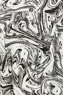 LIMITED COLLECTION Curve White & Black Marble Print Shirt 9 LIMITED COLLECTION Curve White & Black Marble Print Shirt -Outlet Stylo Wise Store 4808d9db 1f5a 4a 215165 Z scaled