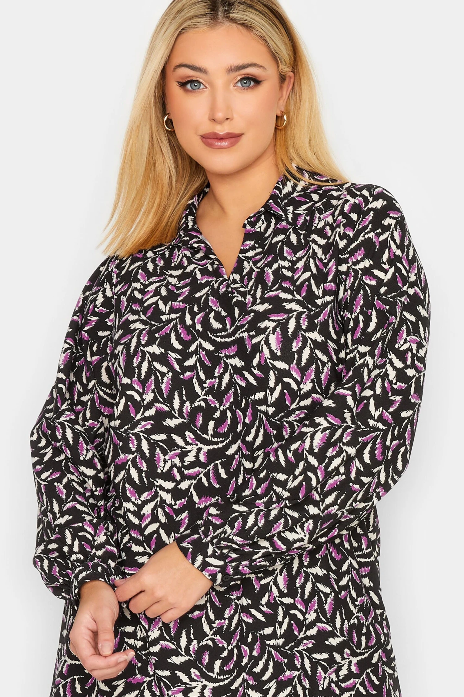 YOURS Curve Black Leaf Print Collared Blouse 3 YOURS Curve Black Leaf Print Collared Blouse - Image 3