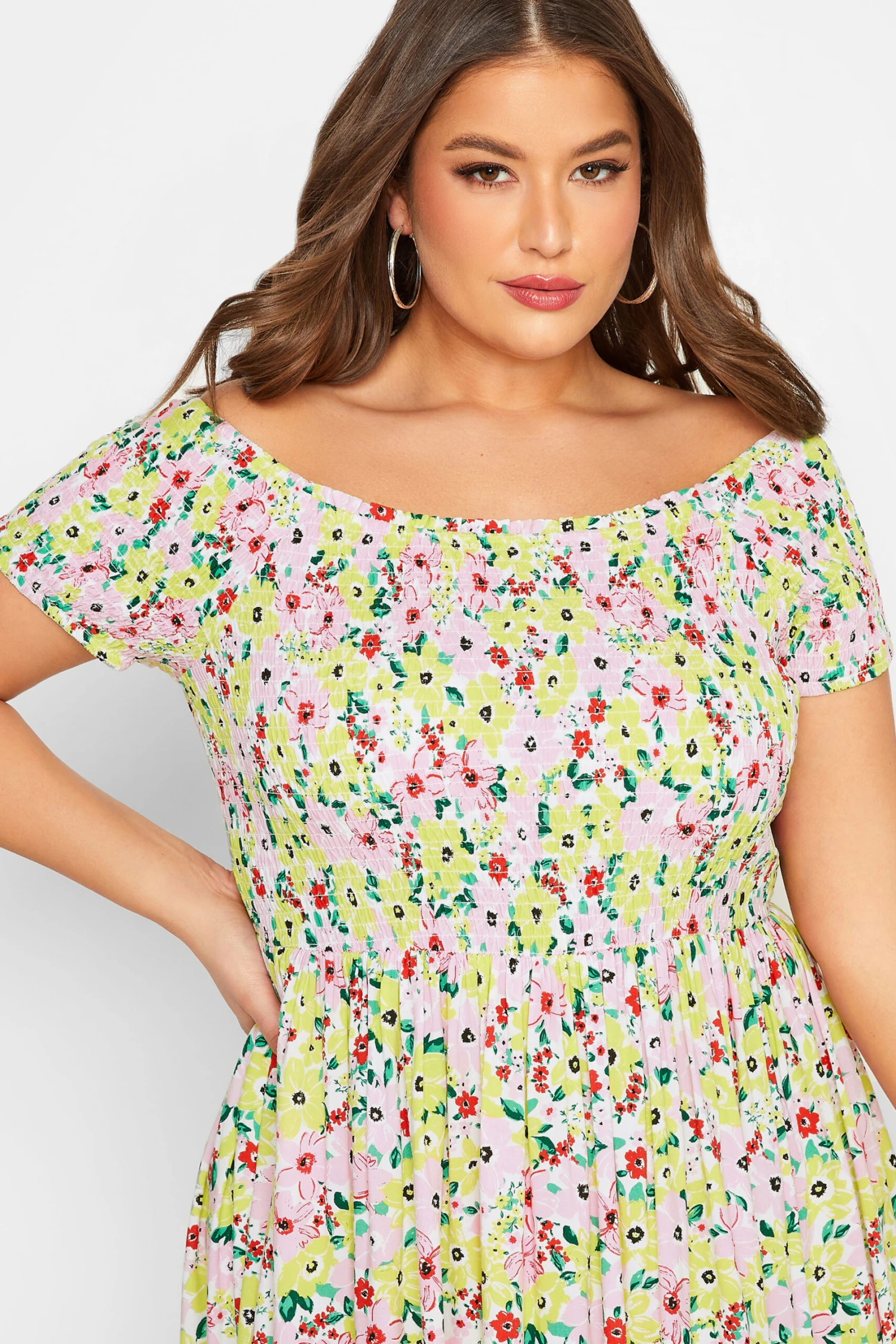 YOURS Curve White Floral Print Shirred Maxi Dress 3 YOURS Curve White Floral Print Shirred Maxi Dress - Image 3