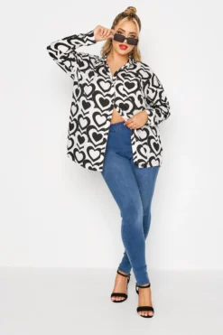 LIMITED COLLECTION Curve White & Black Retro Heart Print Shirt