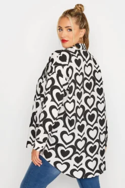 LIMITED COLLECTION Curve White & Black Retro Heart Print Shirt -Outlet Stylo Wise Store 72a25504 e2fd 48 214904 E scaled