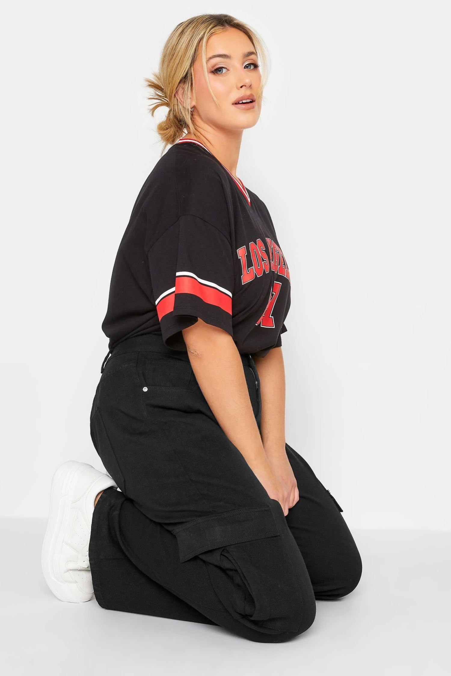 YOURS Curve Black Straight Leg Cargo Jeans 3 YOURS Curve Black Straight Leg Cargo Jeans - Image 3