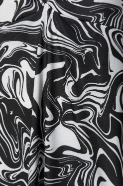 LIMITED COLLECTION Curve Black Swirl Print Ruched Midi Dress 11 LIMITED COLLECTION Curve Black Swirl Print Ruched Midi Dress -Outlet Stylo Wise Store 7e7b9df0 6e06 46 215211 Z scaled