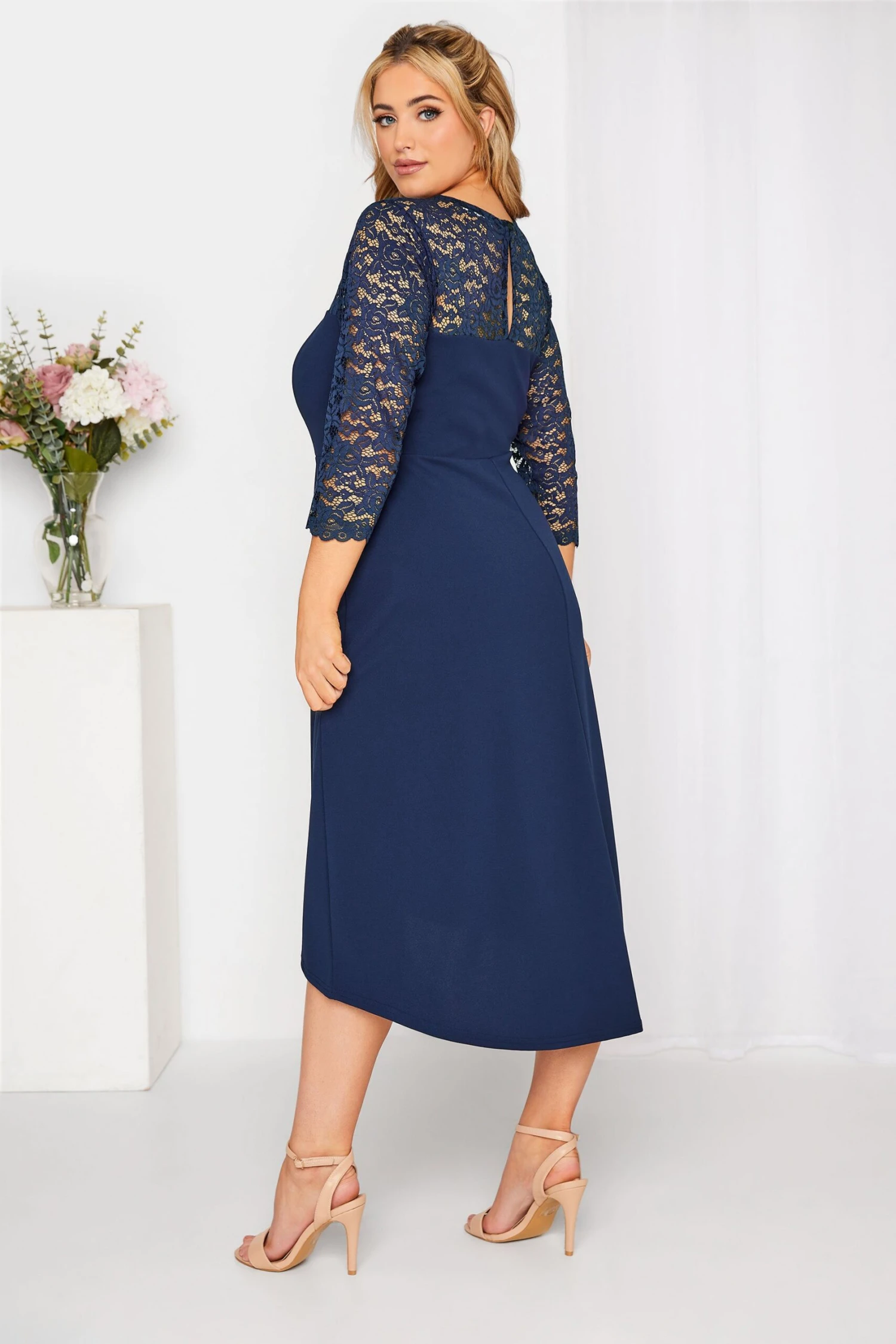 YOURS LONDON Curve Navy Blue Lace Sweetheart Midi Dress 2 YOURS LONDON Curve Navy Blue Lace Sweetheart Midi Dress - Image 2