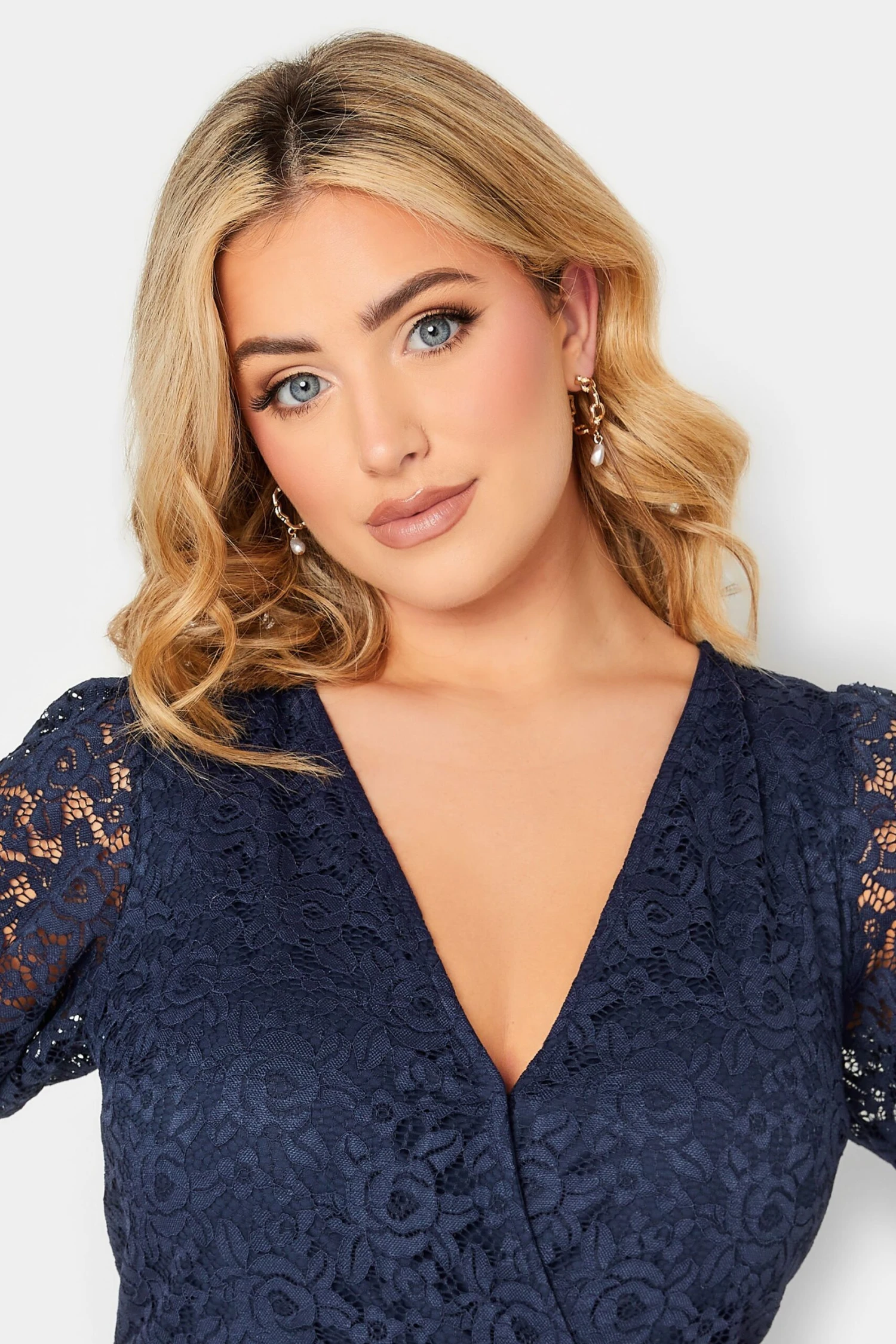 YOURS LONDON Navy Blue Lace Wrap Dress 3 YOURS LONDON Navy Blue Lace Wrap Dress - Image 3
