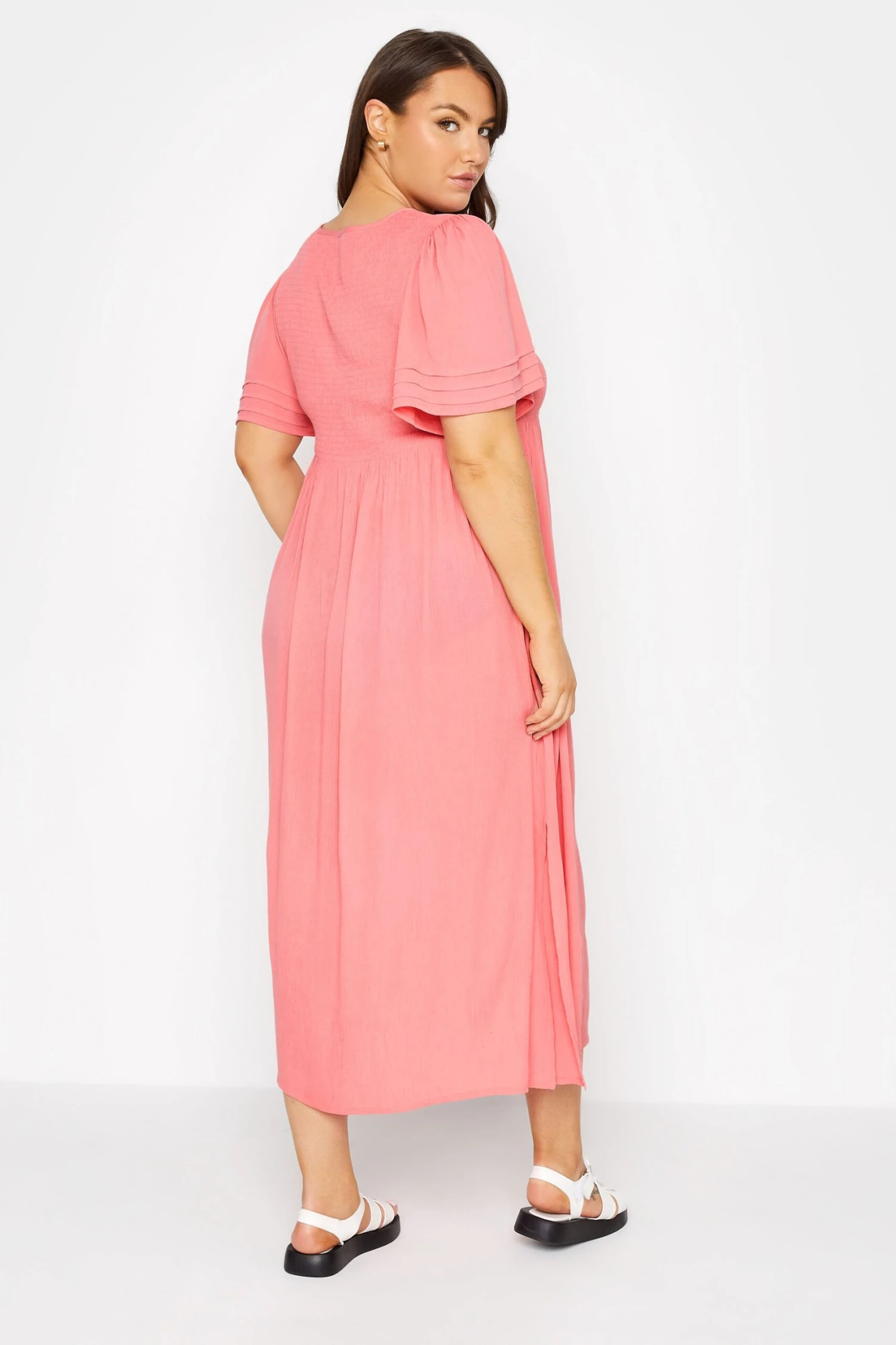 LIMITED COLLECTION Curve Coral Pink Crinkle Angel Sleeve Dress 2 LIMITED COLLECTION Curve Coral Pink Crinkle Angel Sleeve Dress - Image 2