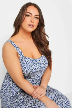 YOURS CURVE Dark Blue Ditsy Floral Dress 8 YOURS CURVE Dark Blue Ditsy Floral Dress -Outlet Stylo Wise Store 9cf10cf9 135a 49 302052 D scaled