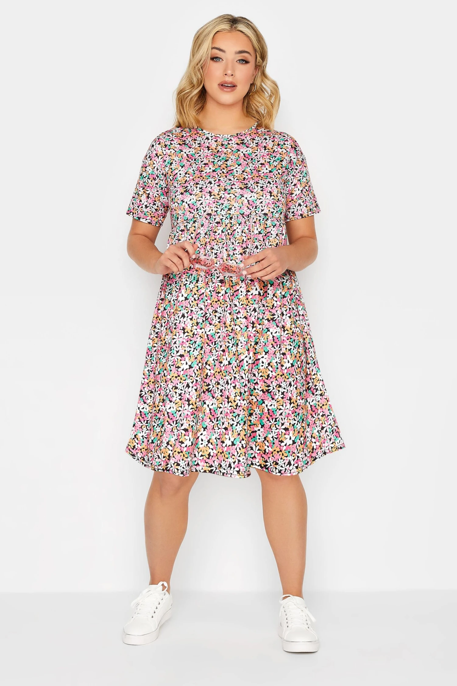 YOURS PETITE Curve Pink Ditsy Floral Print Smock Dress 1 YOURS PETITE Curve Pink Ditsy Floral Print Smock Dress