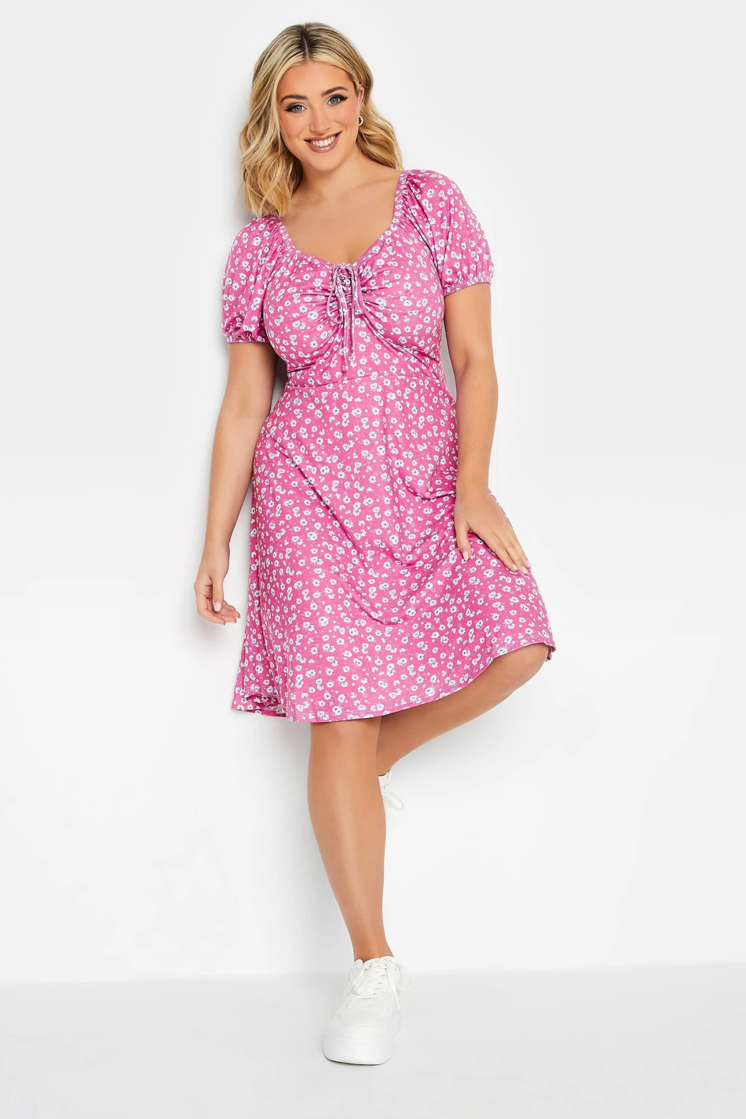 YOURS PETITE Curve Pink Daisy Print Ruched Front Dress 1 YOURS PETITE Curve Pink Daisy Print Ruched Front Dress