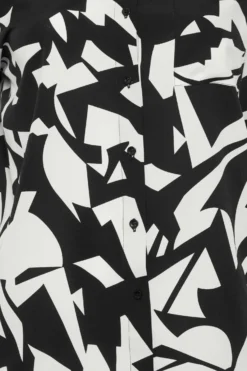 YOURS Curve Black & White Abstract Print Shirt -Outlet Stylo Wise Store afe18357 3baf 4f 131720 Z scaled