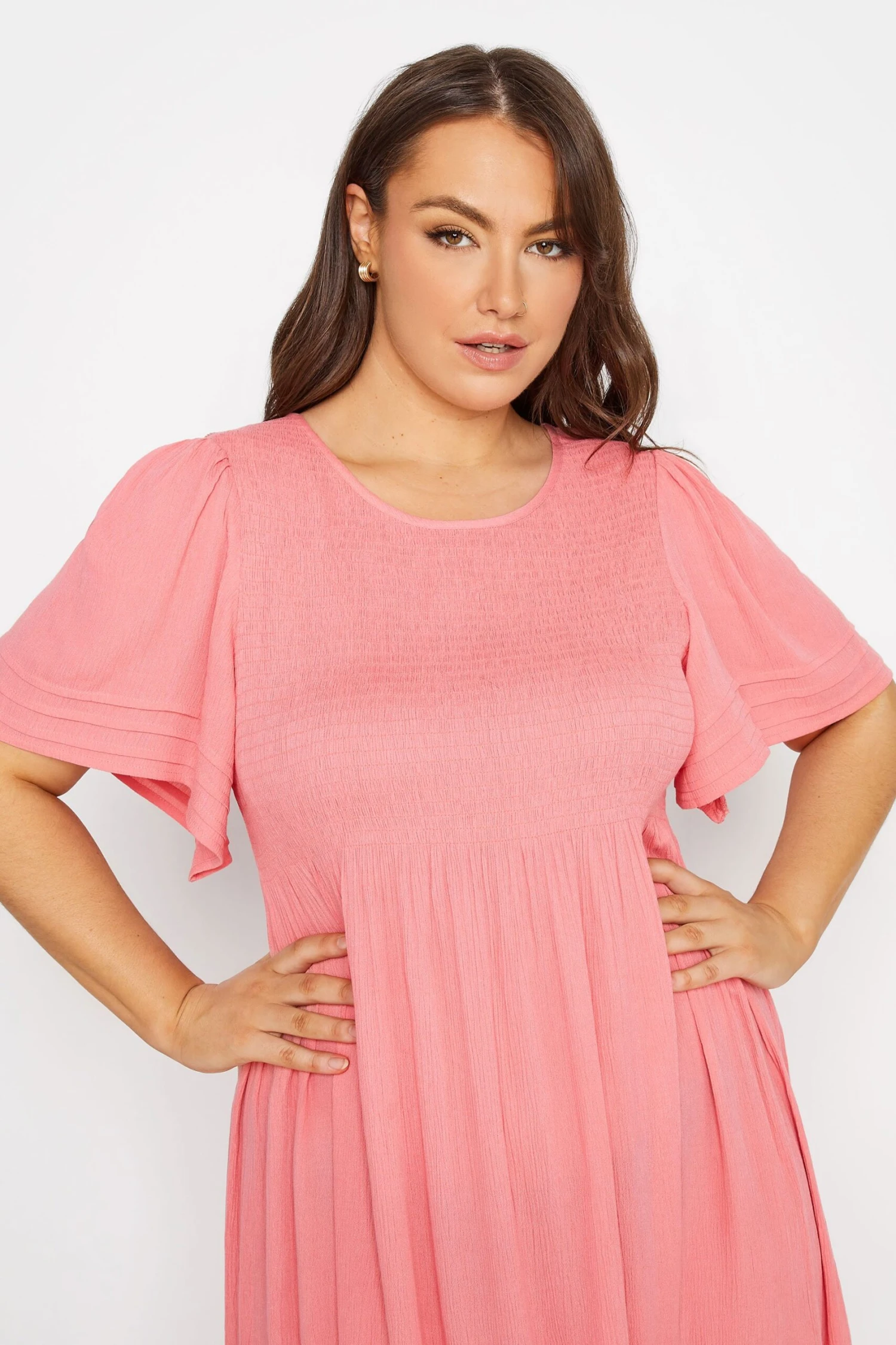 LIMITED COLLECTION Curve Coral Pink Crinkle Angel Sleeve Dress 3 LIMITED COLLECTION Curve Coral Pink Crinkle Angel Sleeve Dress - Image 3