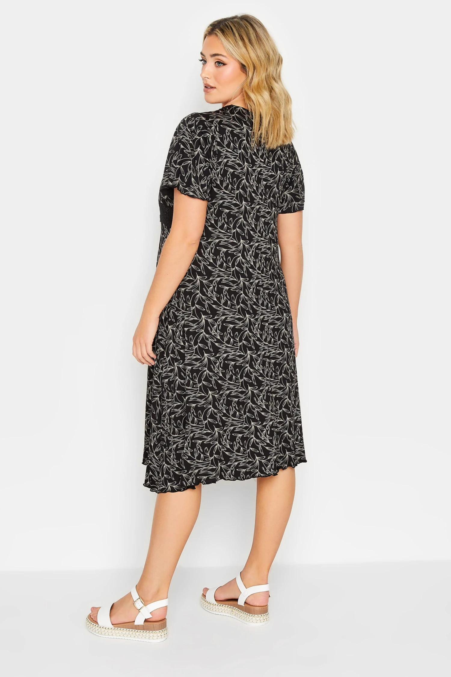 YOURS Curve Black Floral V-Neck Lace Midi Dress 2 YOURS Curve Black Floral V-Neck Lace Midi Dress - Image 2