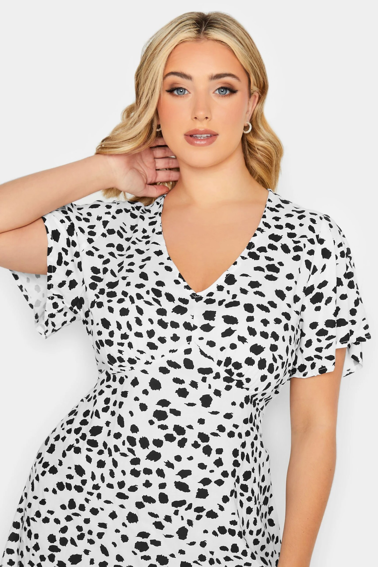 YOURS PETITE Curve White Dalmatian Print Midi Tea Dress 3 YOURS PETITE Curve White Dalmatian Print Midi Tea Dress - Image 3