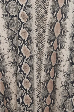 YOURS PETITE Curve Black Snake Print Midi Dress 9 YOURS PETITE Curve Black Snake Print Midi Dress -Outlet Stylo Wise Store c1ca17d1 903a 47 174473 Z scaled