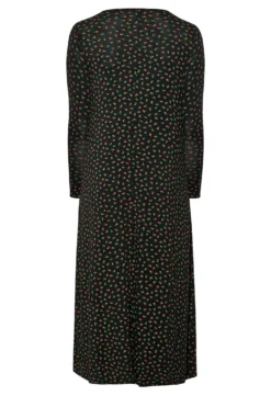 LIMITED COLLECTION Curve Black Ditsy Print Pleat Front Dress -Outlet Stylo Wise Store c2714650 00f5 4e 215233 Y scaled