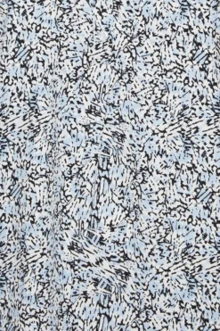 YOURS Curve Light Blue Mixed Animal Print Half Placket Blouse -Outlet Stylo Wise Store c2fb9c01 3590 49 174248 Z scaled