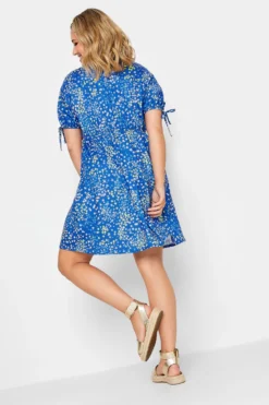 LIMITED COLLECTION Curve Blue Ditsy Print Smock Dress 9 LIMITED COLLECTION Curve Blue Ditsy Print Smock Dress -Outlet Stylo Wise Store c4abab00 9d0d 41 215779 C scaled