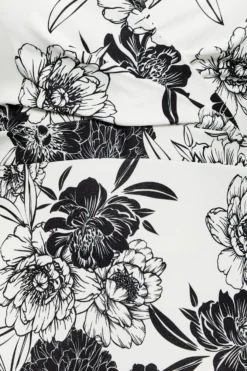 YOURS LONDON Curve White & Black Floral V-Neck Drop Shoulder Wrap Dress 9 YOURS LONDON Curve White & Black Floral V-Neck Drop Shoulder Wrap Dress -Outlet Stylo Wise Store c54ddde1 f608 41 162043 Z scaled