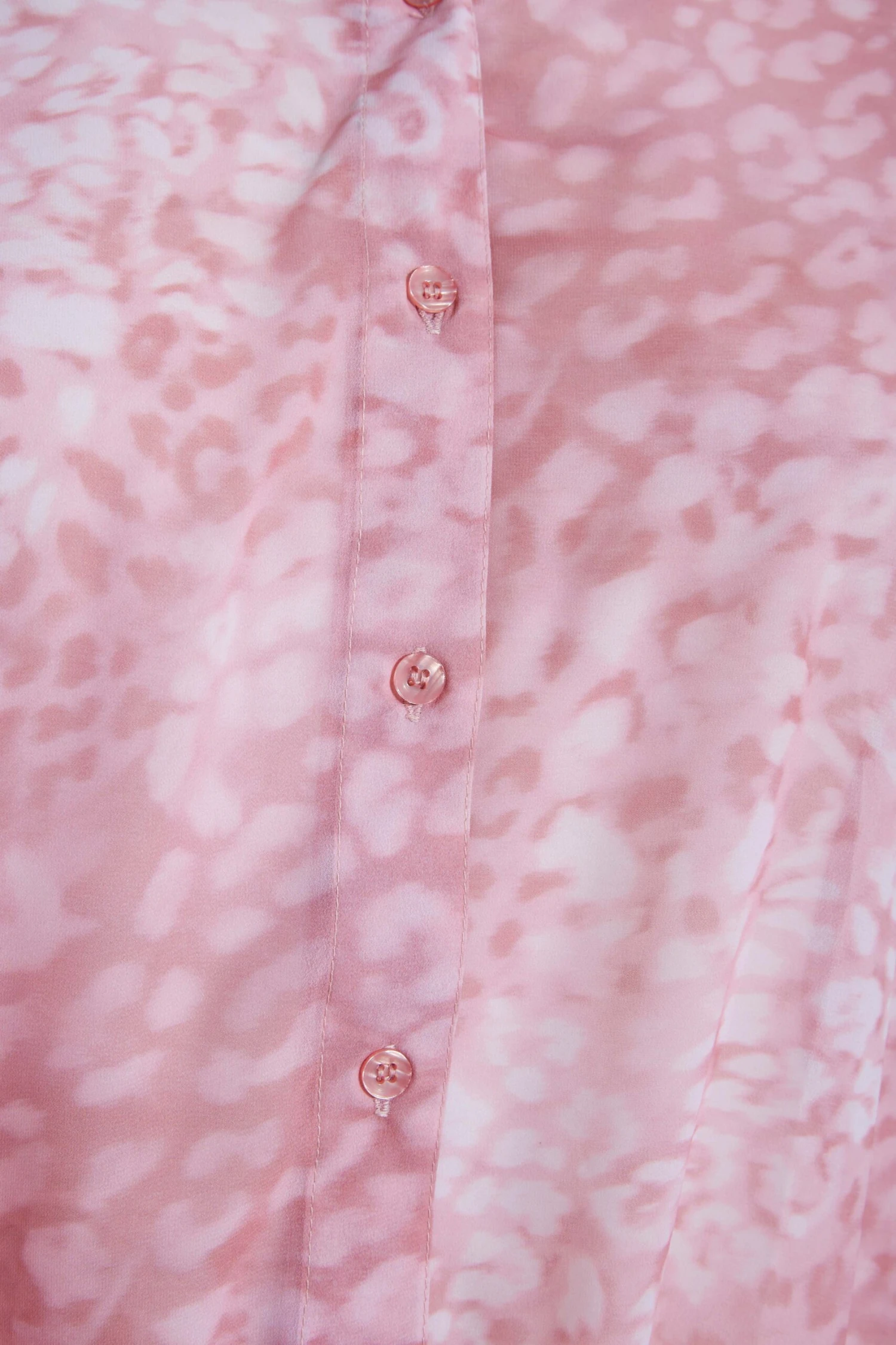 YOURS LONDON Curve Pink Leopard Print Chiffon Shirt 4 YOURS LONDON Curve Pink Leopard Print Chiffon Shirt - Image 4