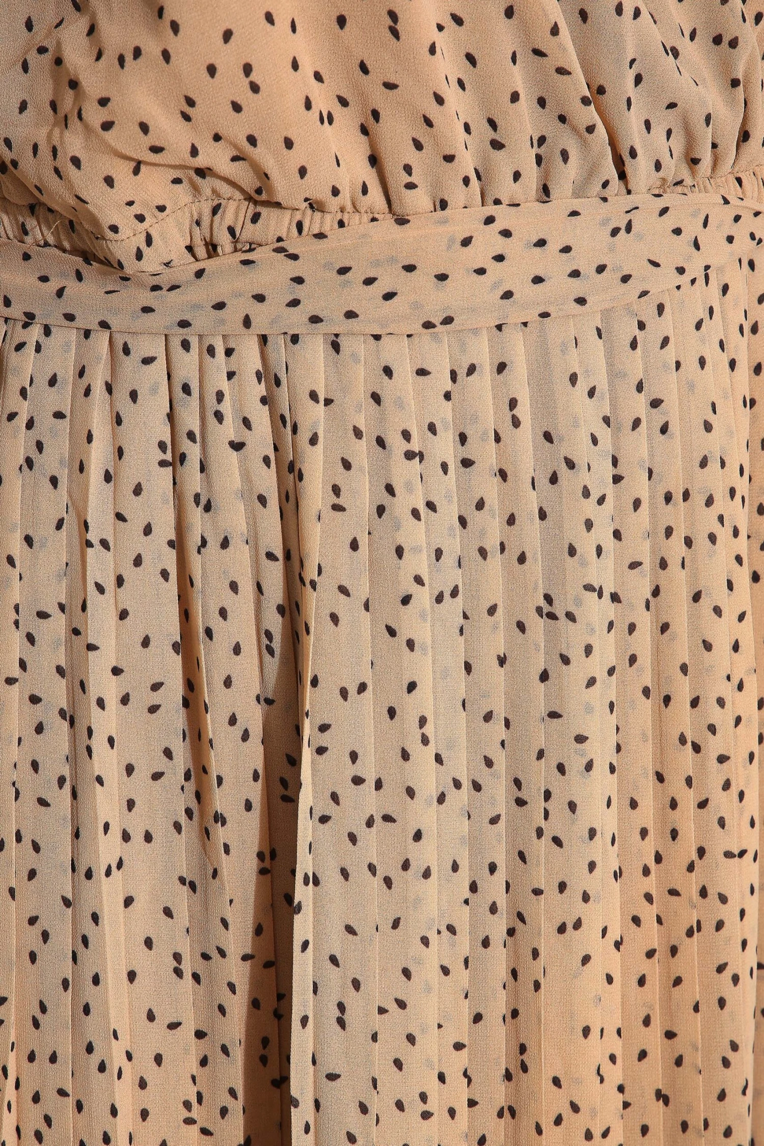 YOURS LONDON Curve Beige Brown Spot Print Pleated Wrap Dress 4 YOURS LONDON Curve Beige Brown Spot Print Pleated Wrap Dress - Image 4