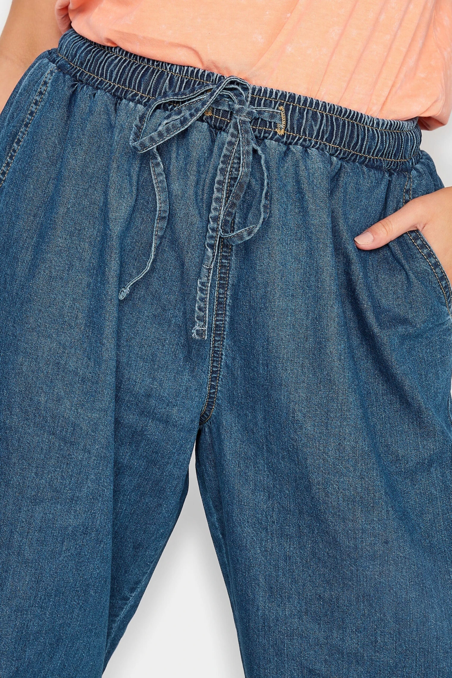 YOURS Curve Mid Blue Pull On Wide Leg Jeans 2 YOURS Curve Mid Blue Pull On Wide Leg Jeans - Image 2