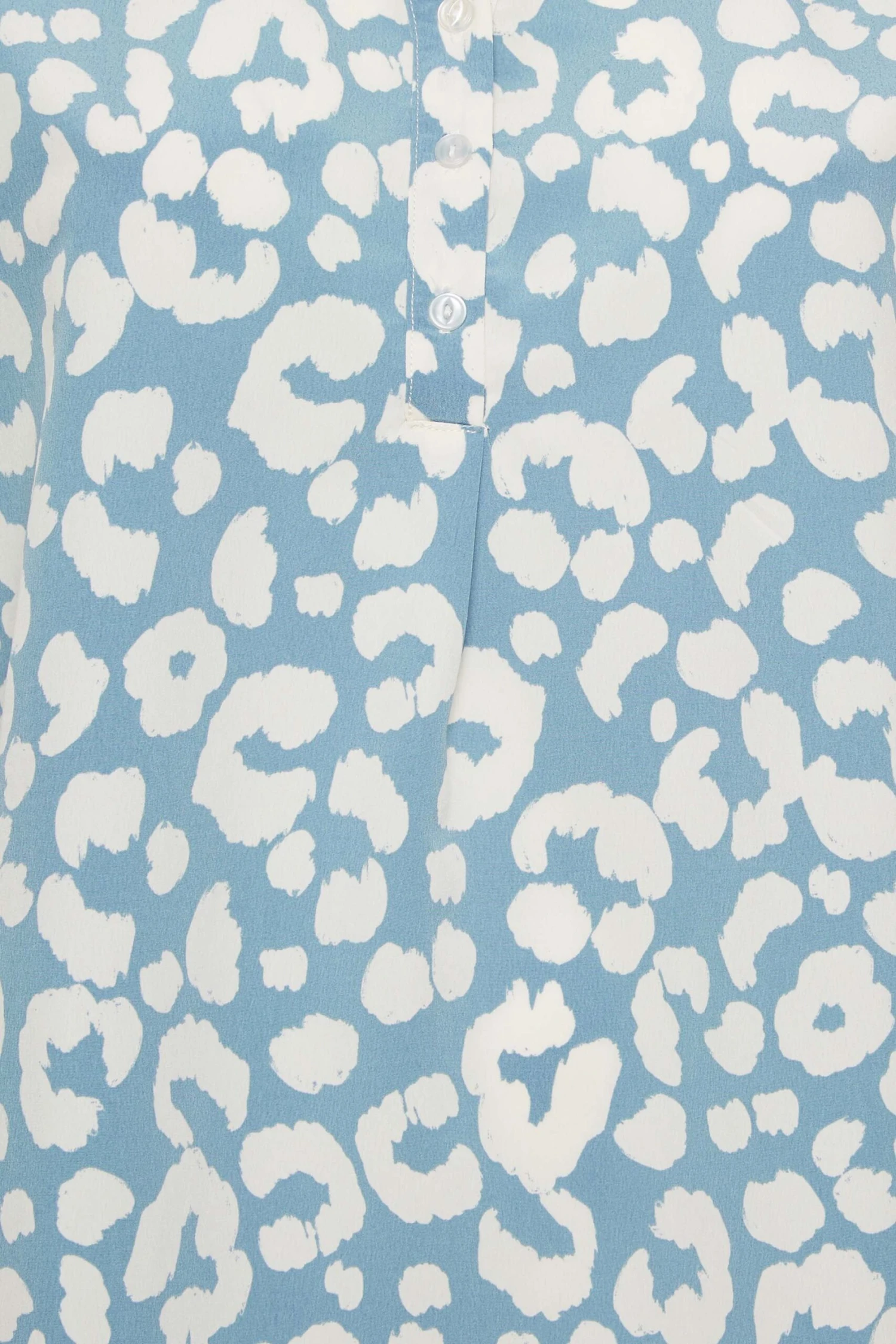 YOURS Curve Blue Animal Print Half Placket Blouse 4 YOURS Curve Blue Animal Print Half Placket Blouse - Image 4