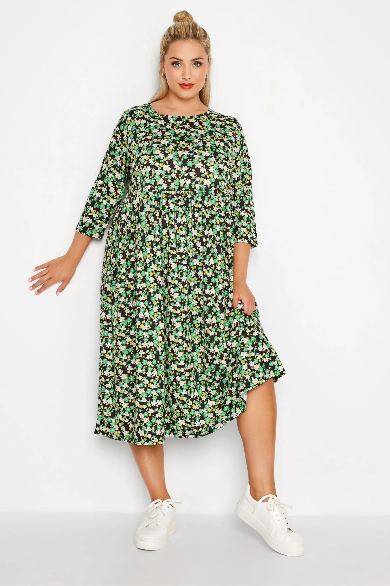 LIMITED COLLECTION Curve Green Floral Smock Dress 1 LIMITED COLLECTION Curve Green Floral Smock Dress